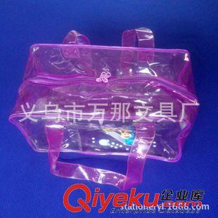 PVC包 供应 PVC透明袋 手提化妆包 开线包 塑料袋包装袋 服装装袋 定制-义乌市万那文具厂提供PVC包 供应 PVC透明袋 手提化妆包 开线包 塑料袋包装袋 服装装袋 定制的相关介绍、产品、服务、图片、价格义乌市万那文具厂、PVC文件夹;PVC日记本;万用手册;名片册;证件夹;化妆包;笔袋;拉链袋;手提袋;书套等;PP相册;文件夹;L夹;乳白文件夹;资料袋;纸巾盒;档案袋;卡通相册;纸相册;资料夹等等