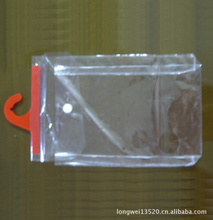 服装展销衣架与PP包装袋全攻略 价格、批发与生产指南